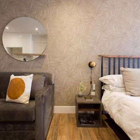 Romantic Studio In The Heart Of Little Italy By Den Stays Montreal Exterior photo